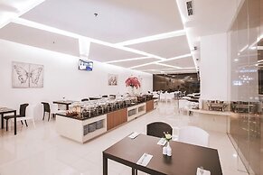 The Azana Hotel Airport Semarang