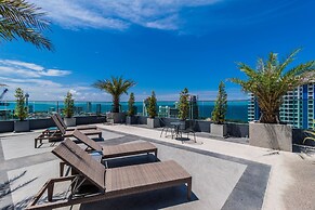 The Point Pratumnak by PSR ASIA