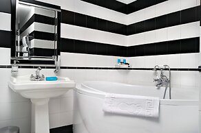 Art Hotel Sofit