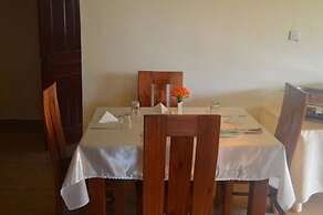 Jari Inn Bistro