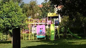 Jari Inn Bistro