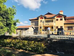 Jari Inn Bistro