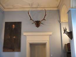 Wardhill Castle