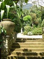 Landa Holiday House