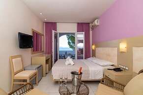 Porto Koukla Beach Hotel