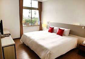 Holiday Garden Hotel SKM Park