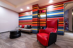 Holiday Garden Hotel SKM Park