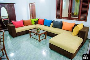 Villa White