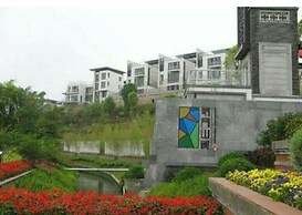 Moon River Lake View Villa