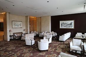 QueenSir International Hotel