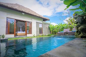 Three Gold Luxury Private Villa