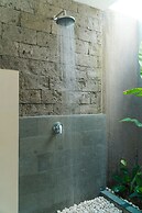 Three Gold Luxury Private Villa