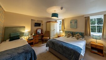 Alston House Hotel