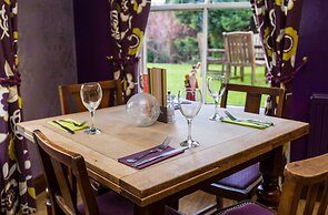 Alston House Hotel