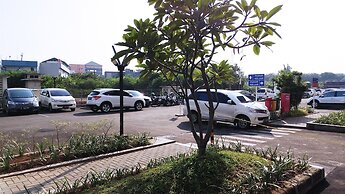 Best Price Green Pramuka Apartment