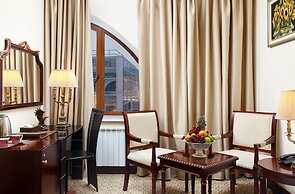 Golden Rooms Hotel