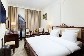 Golden Rooms Hotel