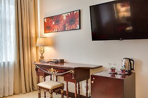 Golden Rooms Hotel