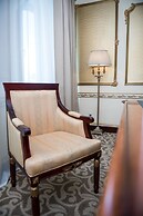 Golden Rooms Hotel