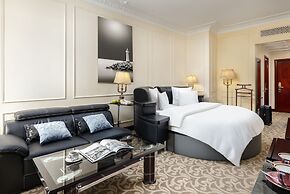 Golden Rooms Hotel