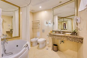 Golden Rooms Hotel
