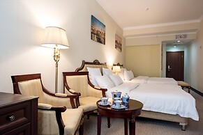 Golden Rooms Hotel