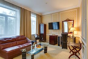 Golden Rooms Hotel
