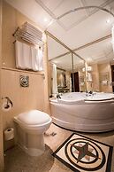 Golden Rooms Hotel