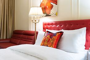 Golden Rooms Hotel
