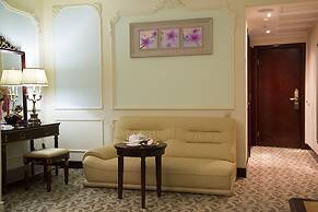 Golden Rooms Hotel
