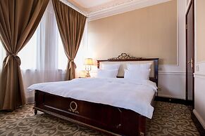 Golden Rooms Hotel