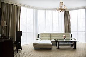 Golden Rooms Hotel