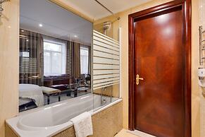 Golden Rooms Hotel