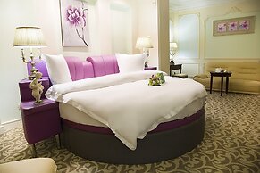 Golden Rooms Hotel