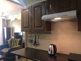Golden Rooms Hotel