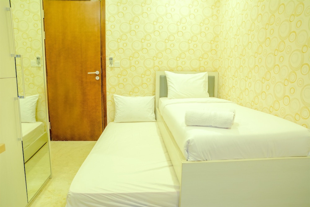 Spacious and Modern L'Avenue Apartment