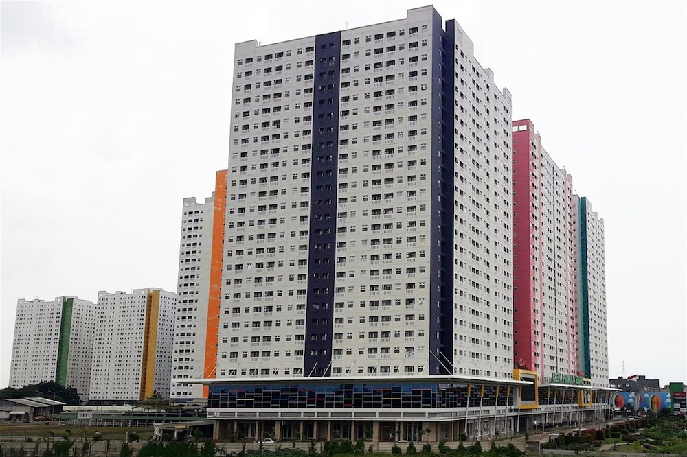 Comfy Studio Apartment @ Green Pramuka City