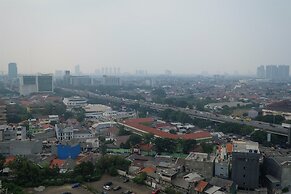 Comfy Studio Apartment @ Green Pramuka City