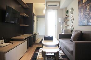 Deluxe and Comfortable The Springlake Summarecon Apartment