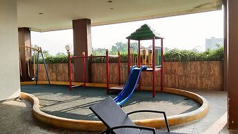 Minimalist Serpong Greenview Apartment