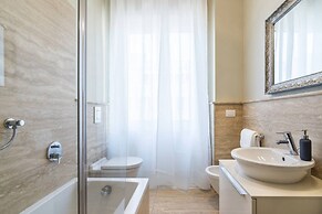 Luxury 3 Bedrooms Near Duomo