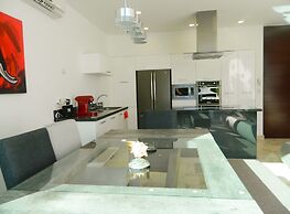 Luxury Townhouse Private Pool and Golf