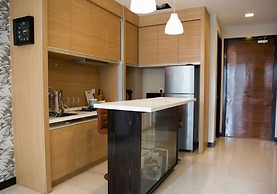 Marc B20-09 by SYNC