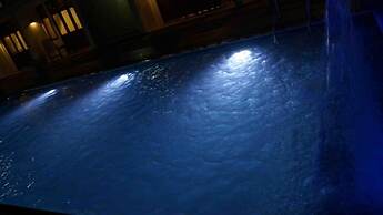 Hotel Athgira
