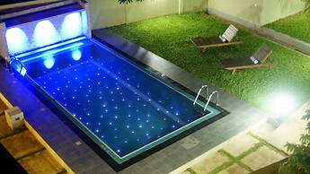 Hotel Athgira