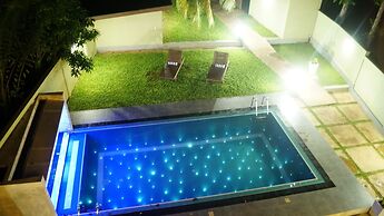 Hotel Athgira