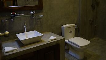 Hotel Athgira