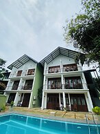 Hotel Athgira