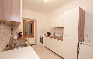 Raisa Apartments