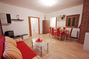 Raisa Apartments